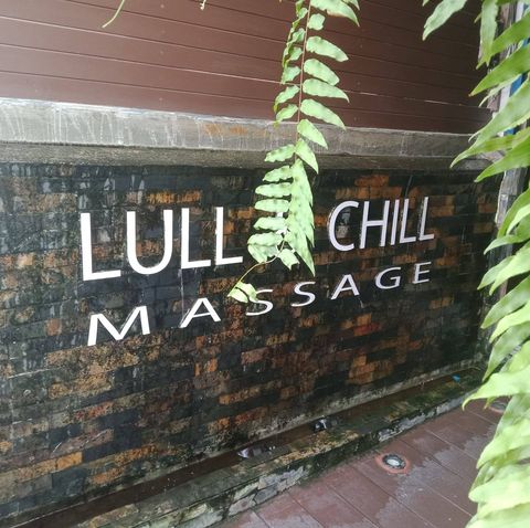 LULL AND CHILL MASSAGE